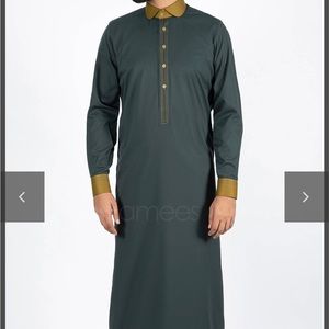 Brand new men thobe, size 54M. Did not fit husband